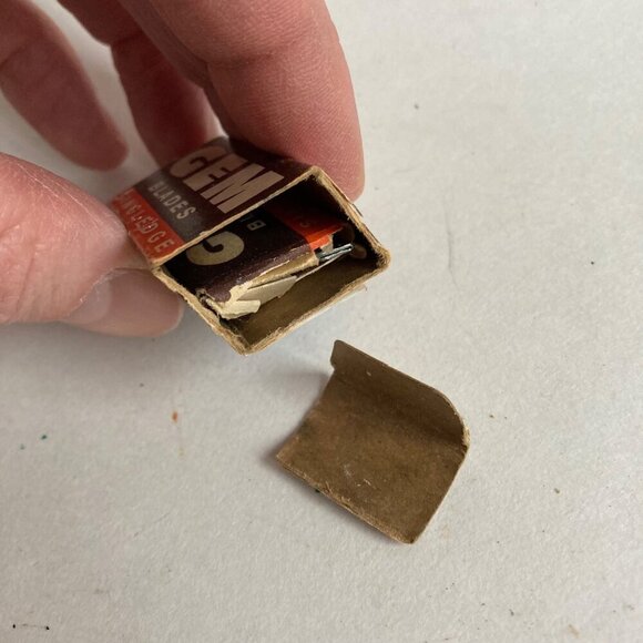 Vintage Razor Blade Lot HE TIAN 1701 & GEM BLADES Single Edge - Picture 6 of 7